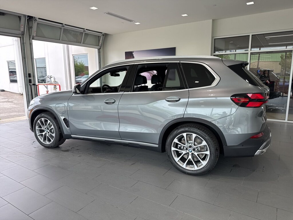 New 2026 BMW X5 PHEV SUV