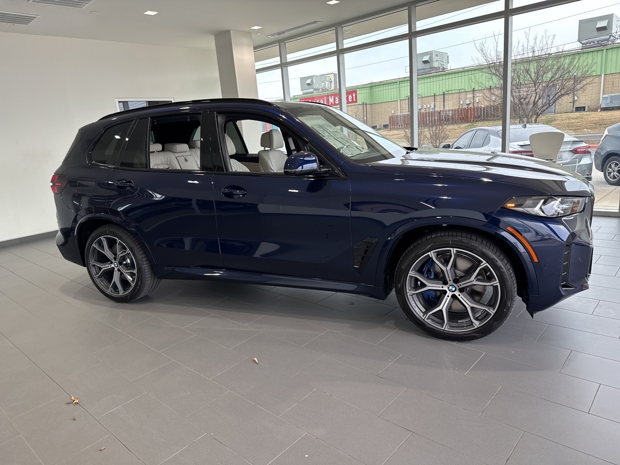 2026 BMW X5 50e's photo