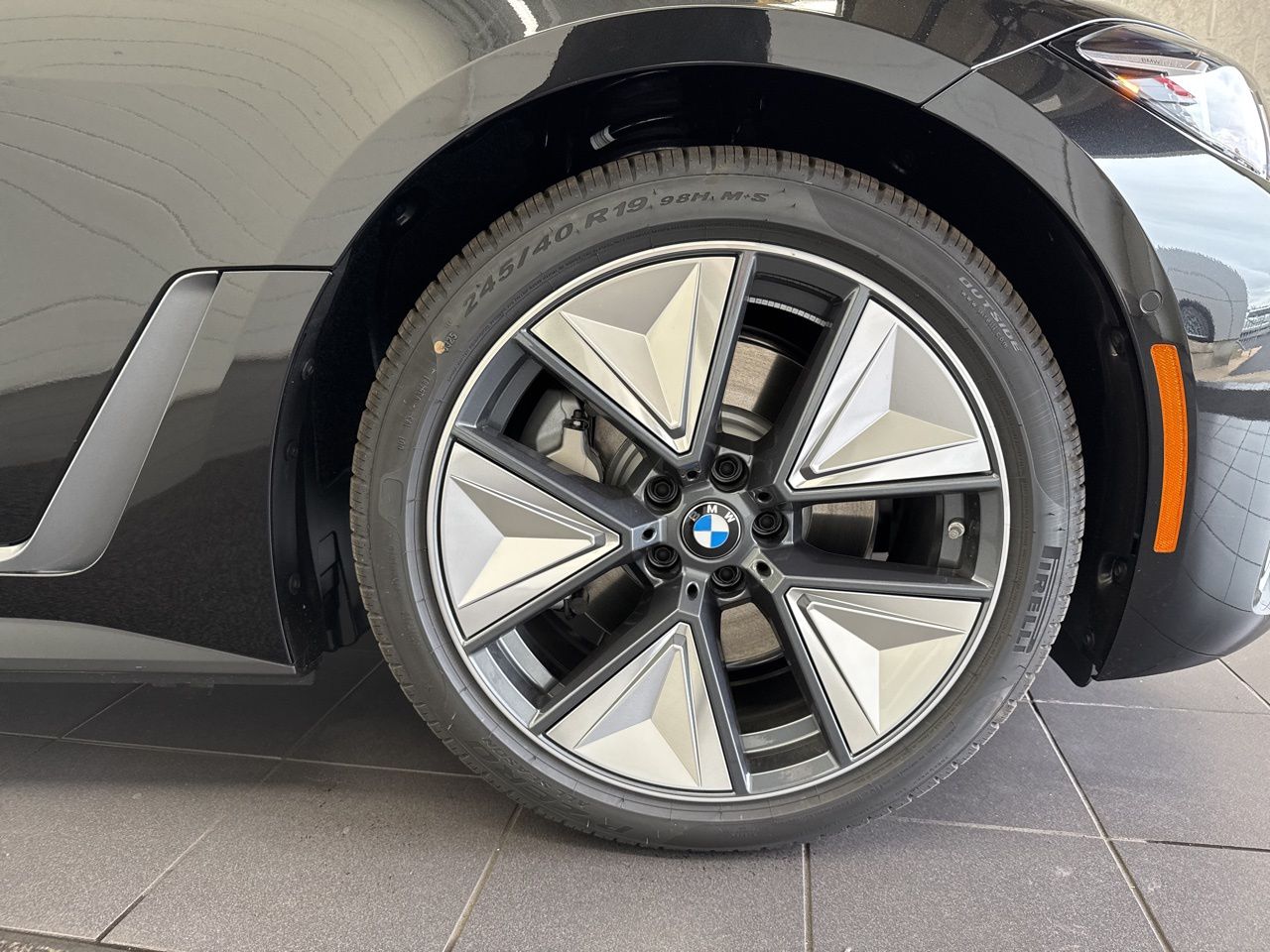 2025 BMW i4 40 - Photo 57