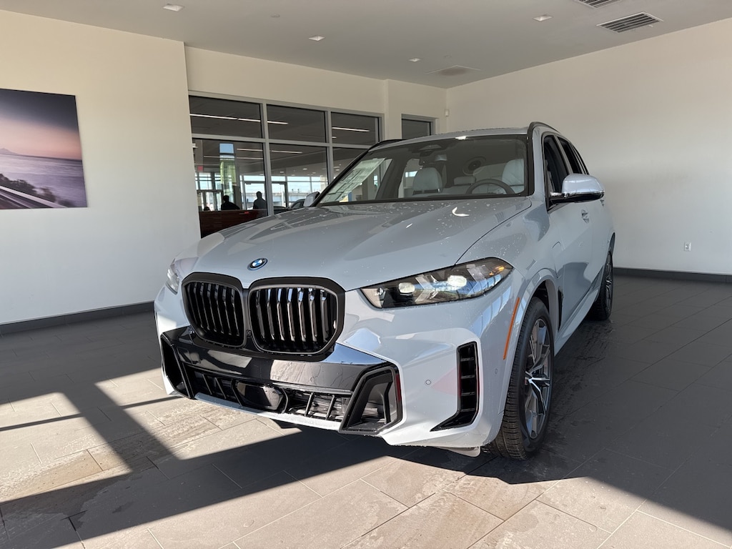 New 2026 BMW X5 PHEV SUV