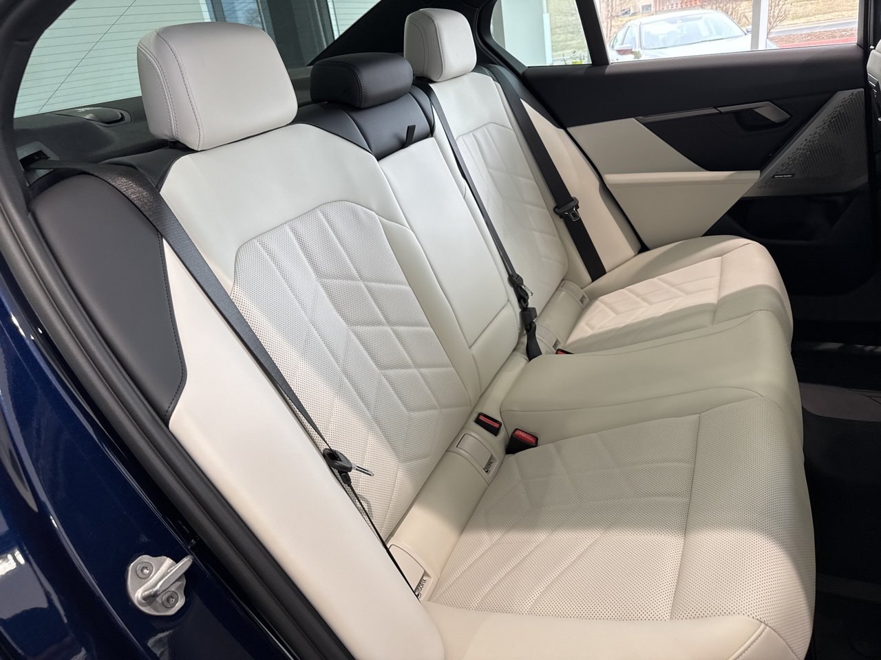 2026 BMW 5 Series 550e - Photo 46