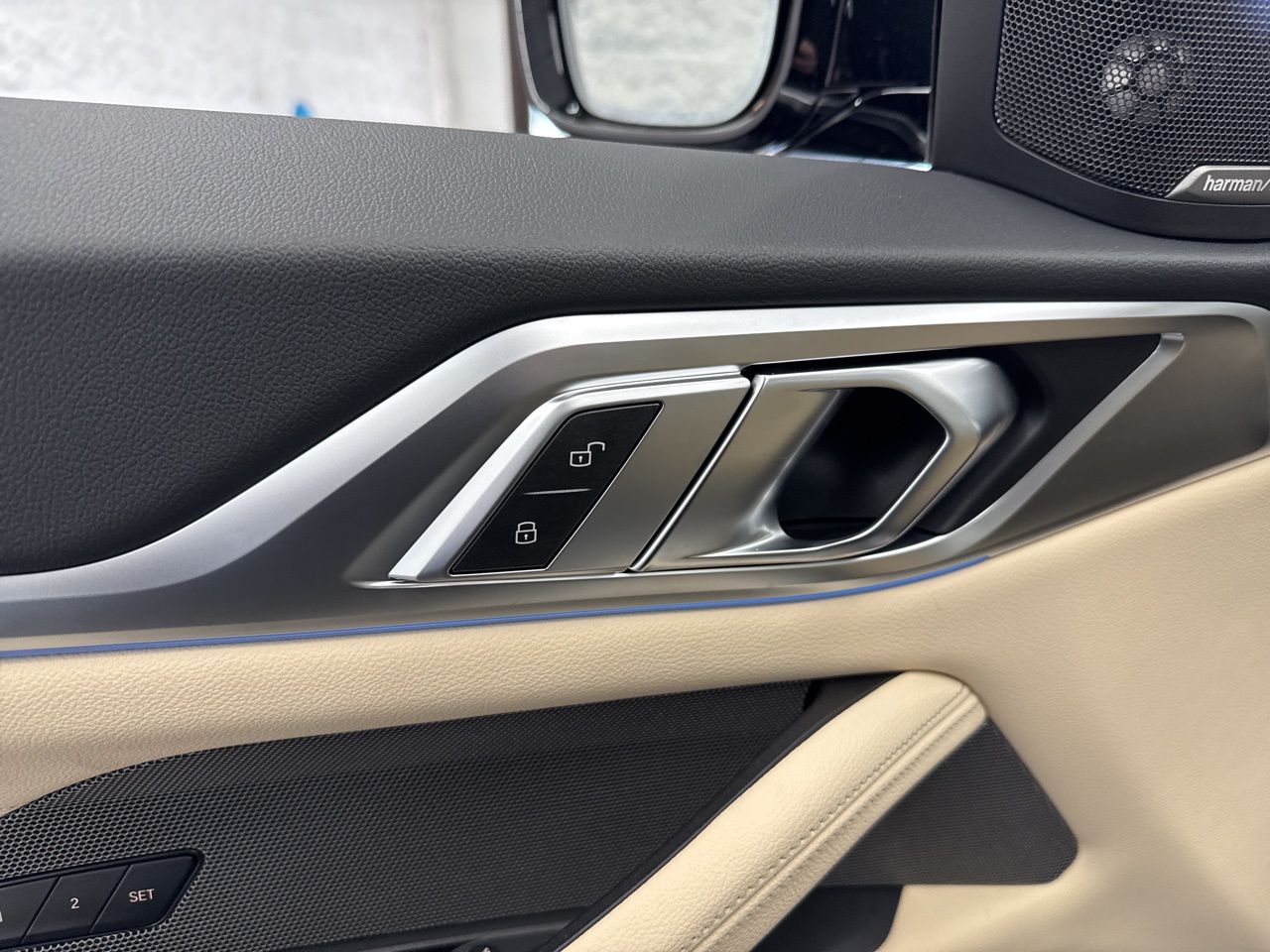 2025 BMW i4 40 - Photo 40