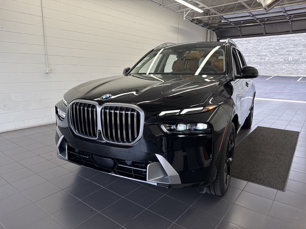 New 2026 BMW X7  SUV