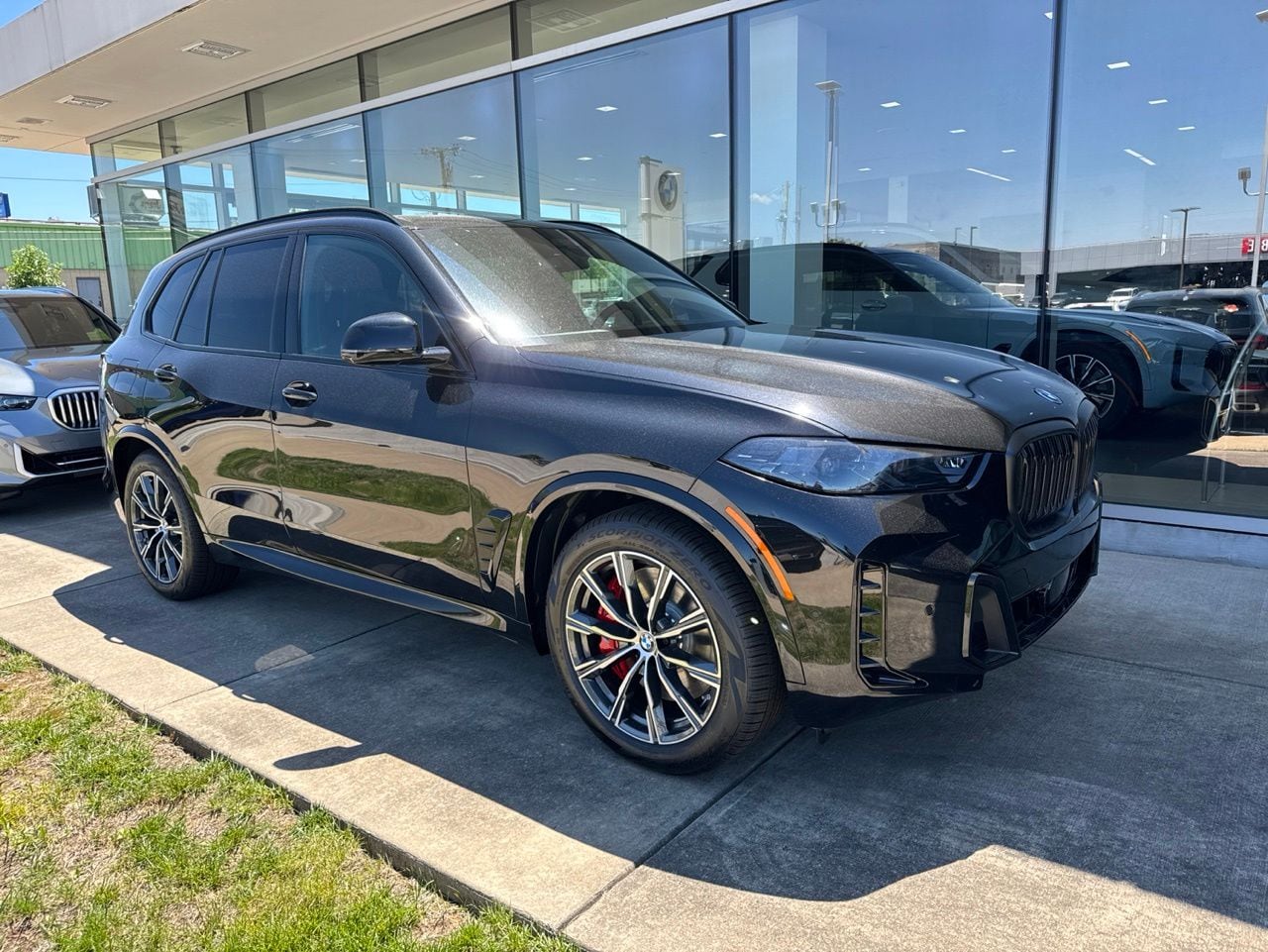 2026 BMW X5 xDrive50e's photo