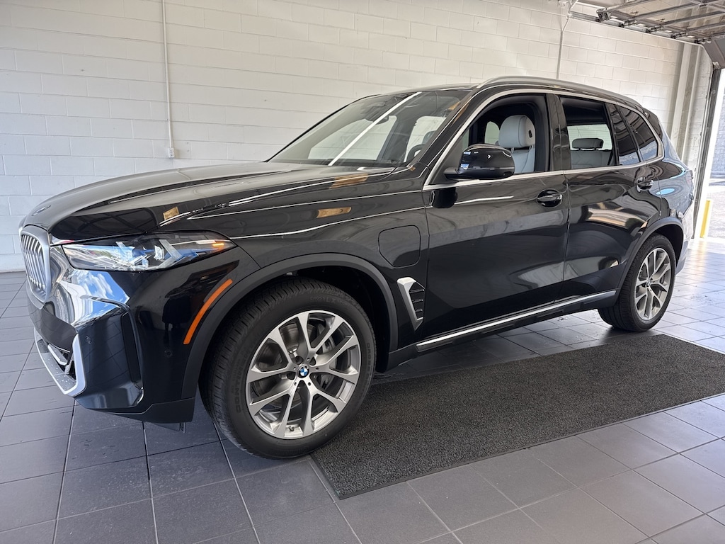 New 2026 BMW X5 PHEV  SUV