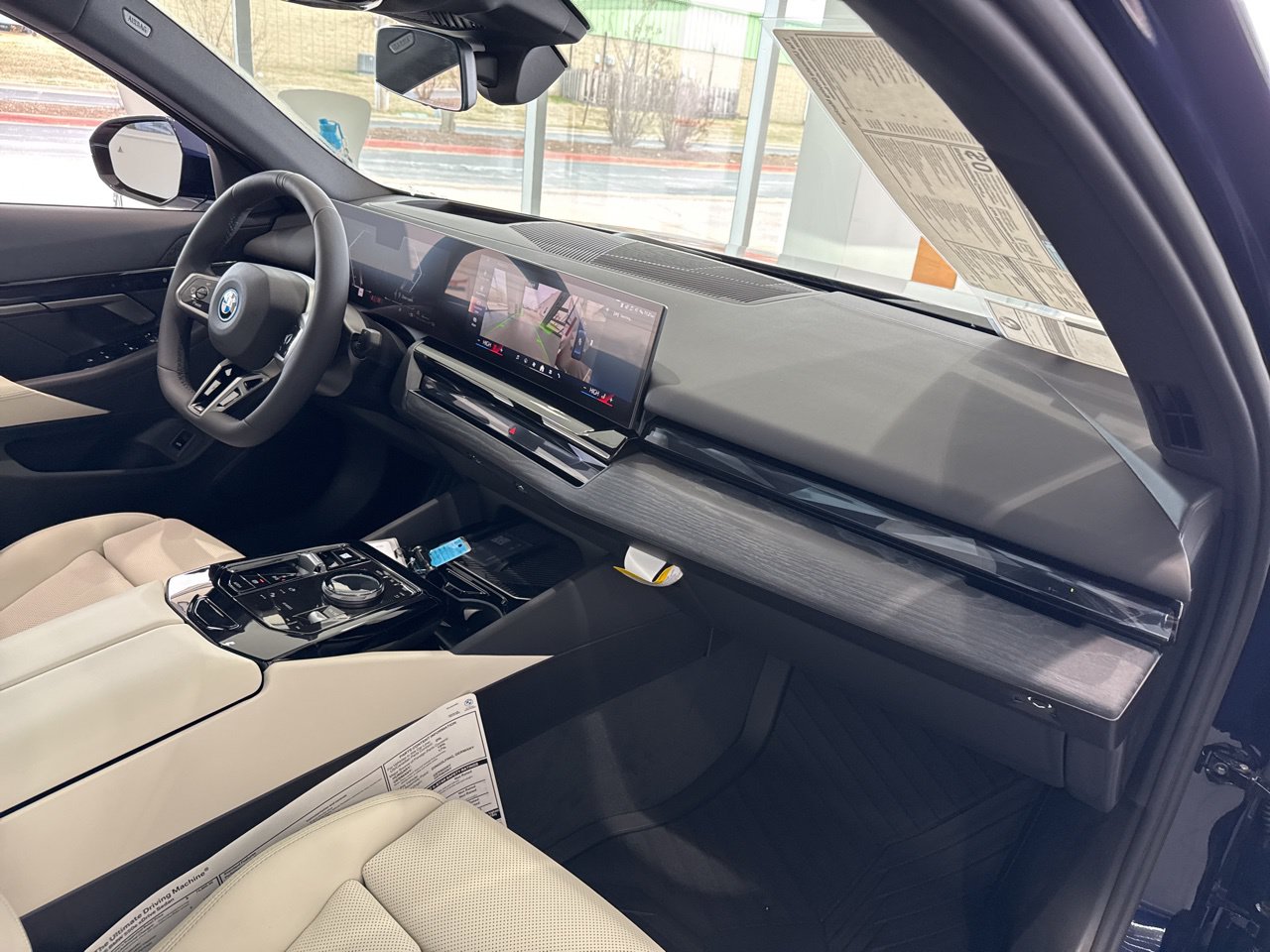 2026 BMW 5 Series 550e - Photo 55