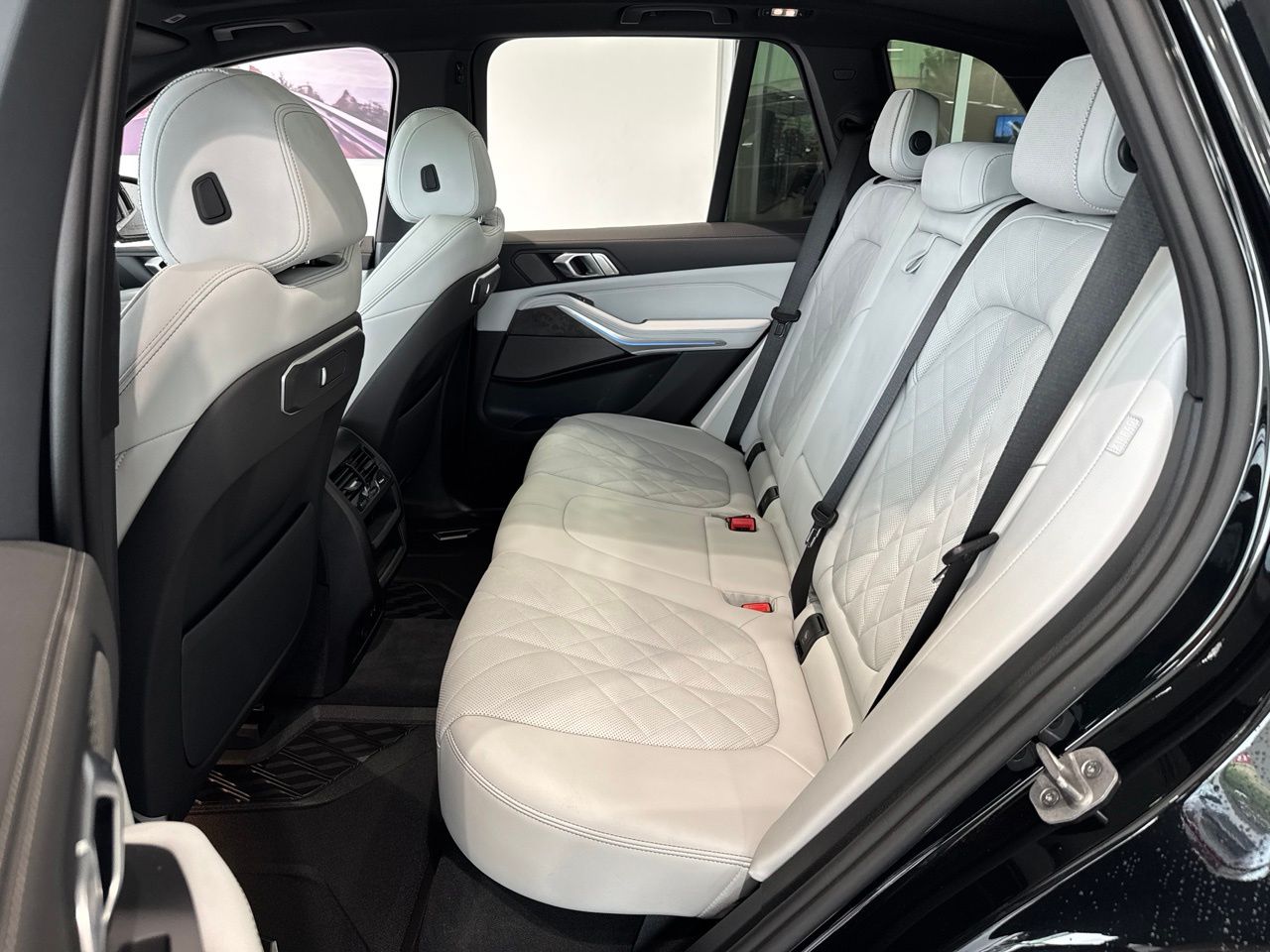 2026 BMW X5 50e - Photo 37