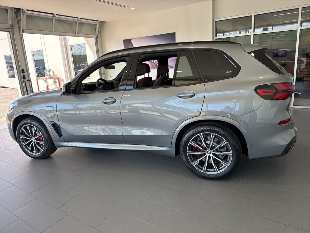 New 2026 BMW X5 PHEV SUV