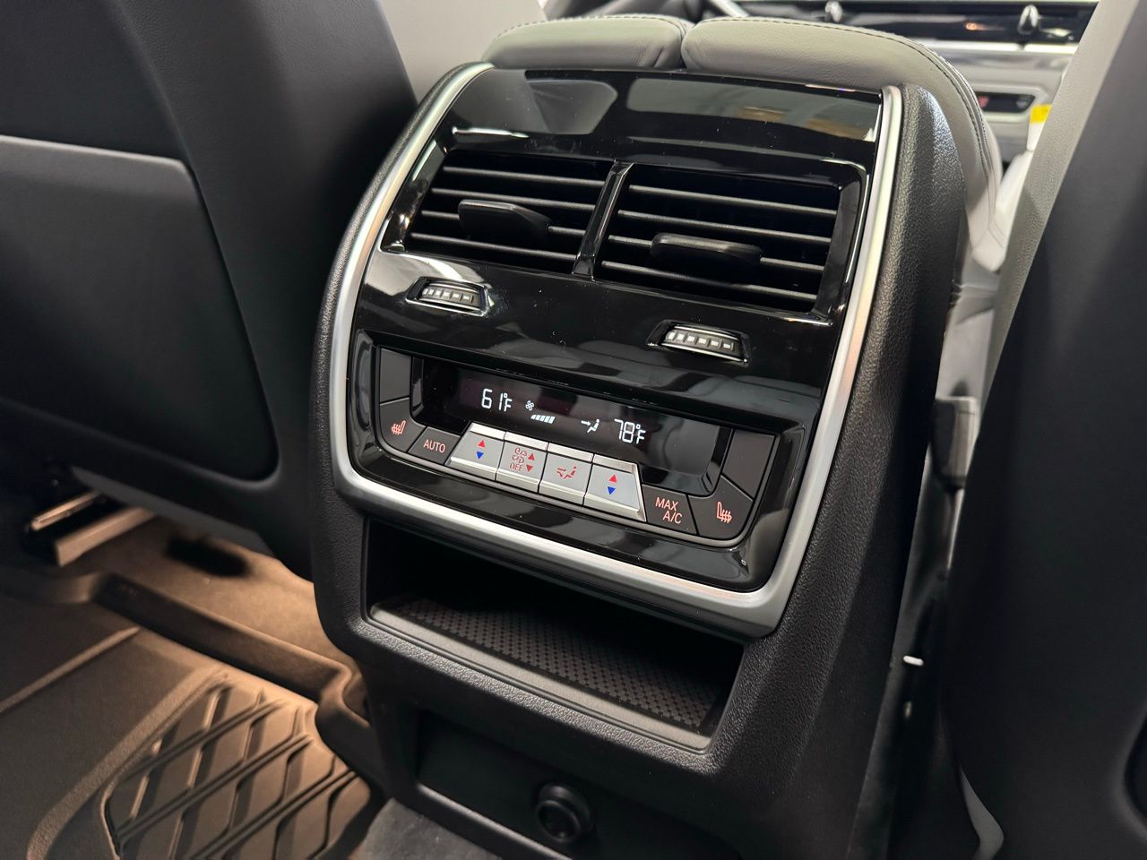 2026 BMW X6 M X6 M - Photo 57