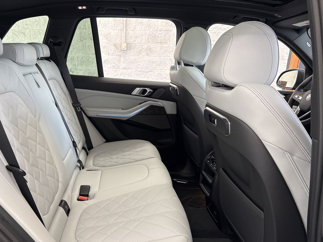 2026 BMW X5 50e - Photo 49