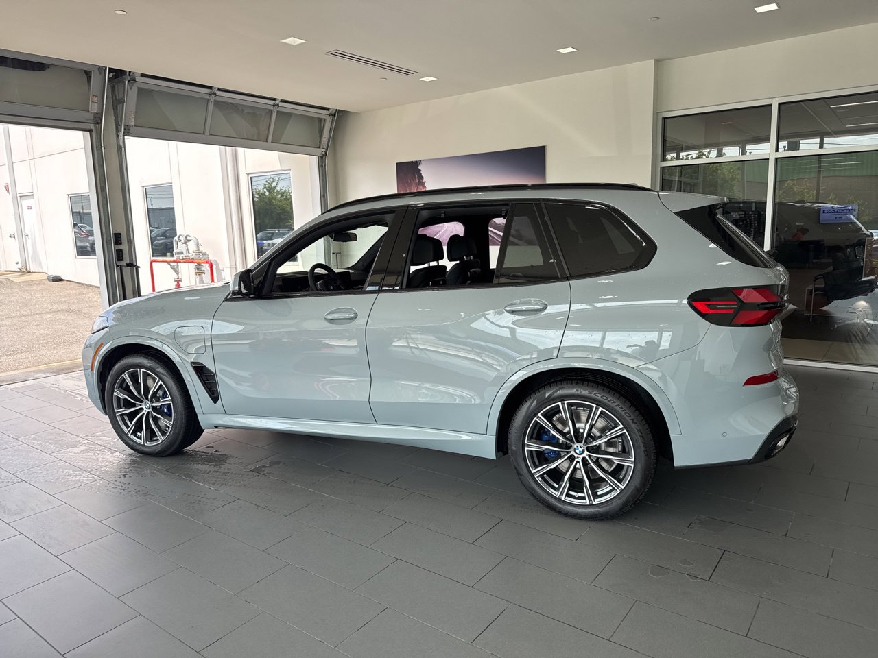 New 2026 BMW X5 PHEV xDrive50e SUV