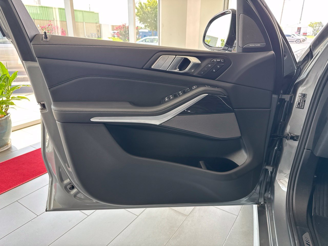 2026 BMW X7 40i - Photo 39
