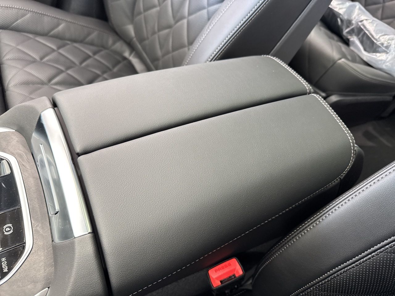 2026 BMW X7 40i - Photo 37