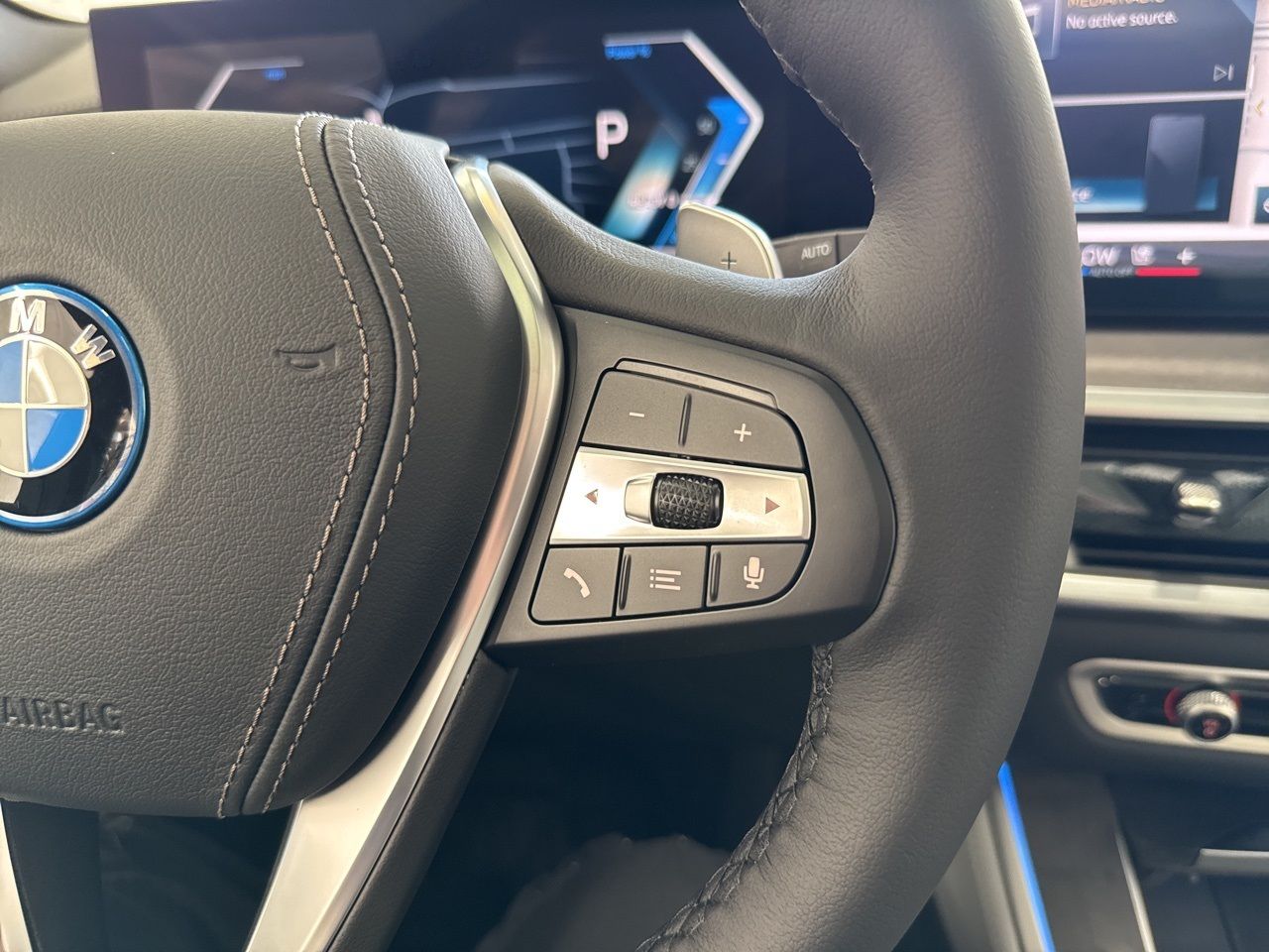 2026 BMW X5 50e - Photo 22
