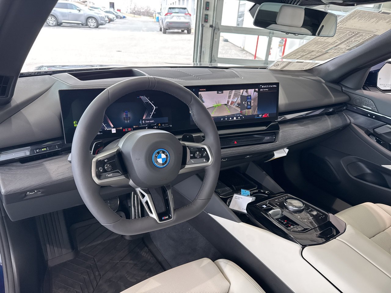 2026 BMW 5 Series 550e - Photo 17