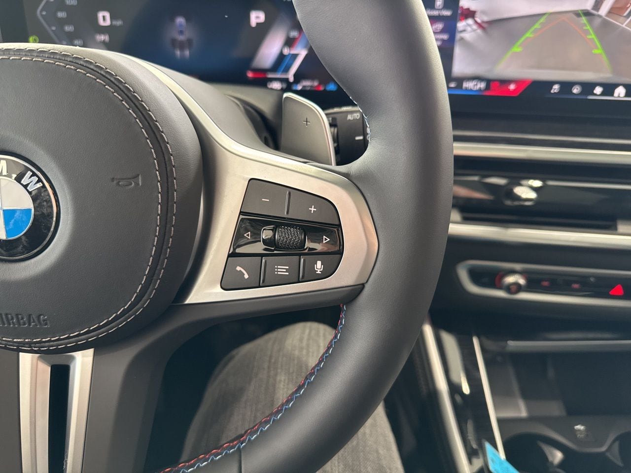 2026 BMW X5 M60i - Photo 21