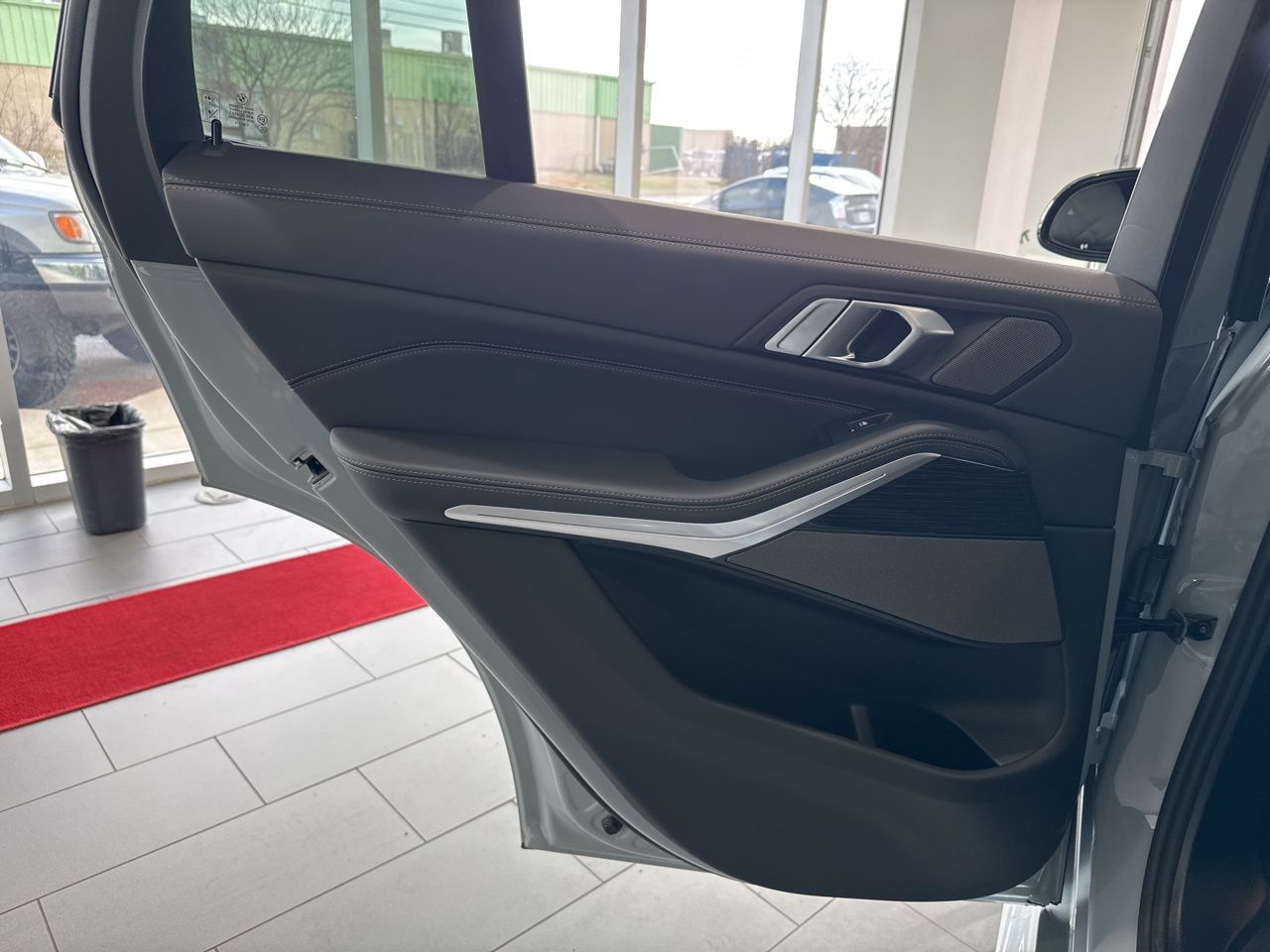 2026 BMW X5 M60i - Photo 45