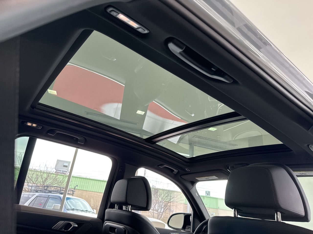 2026 BMW X5 M60i - Photo 49