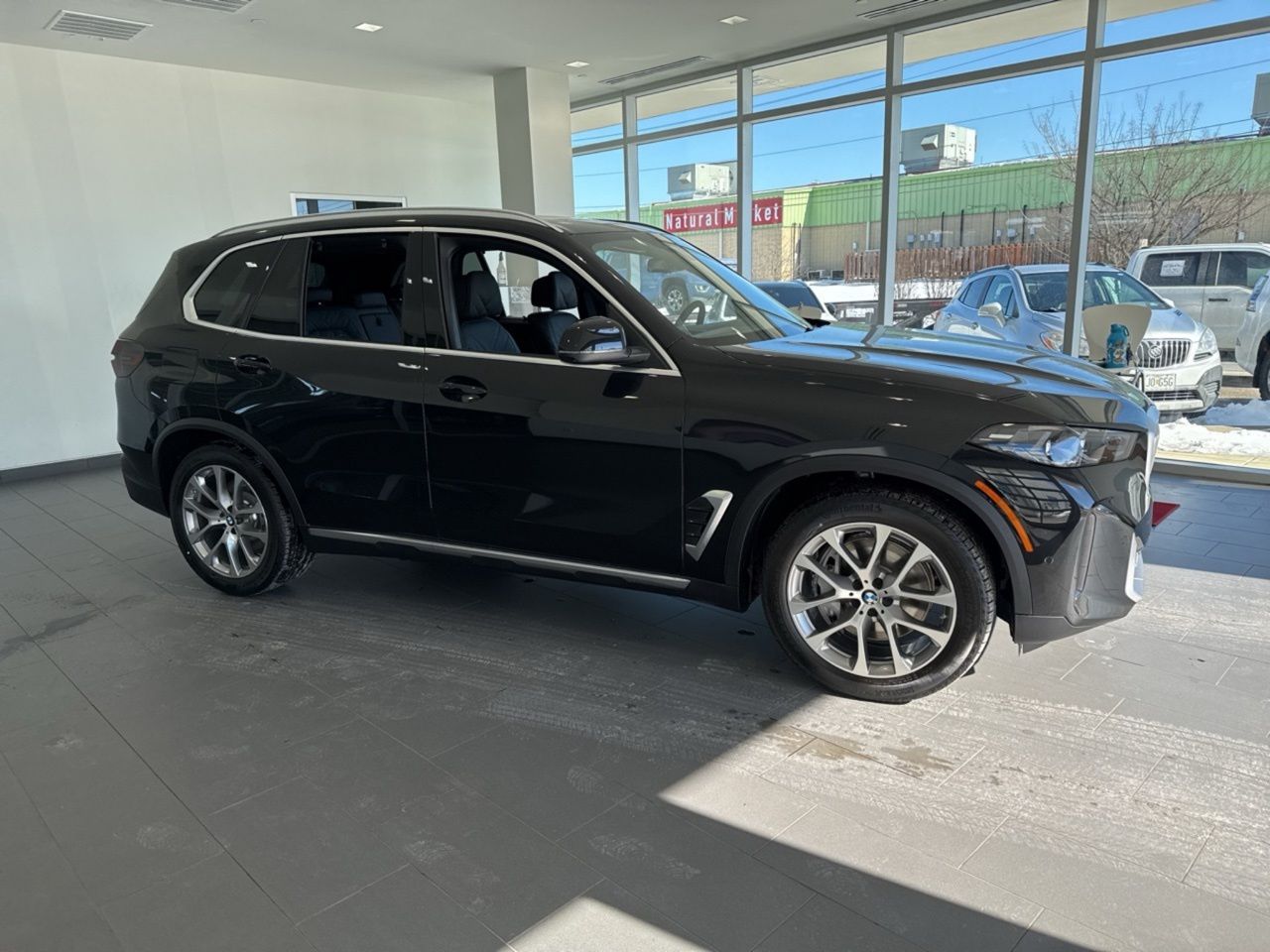 2026 BMW X5 xDrive50e's photo