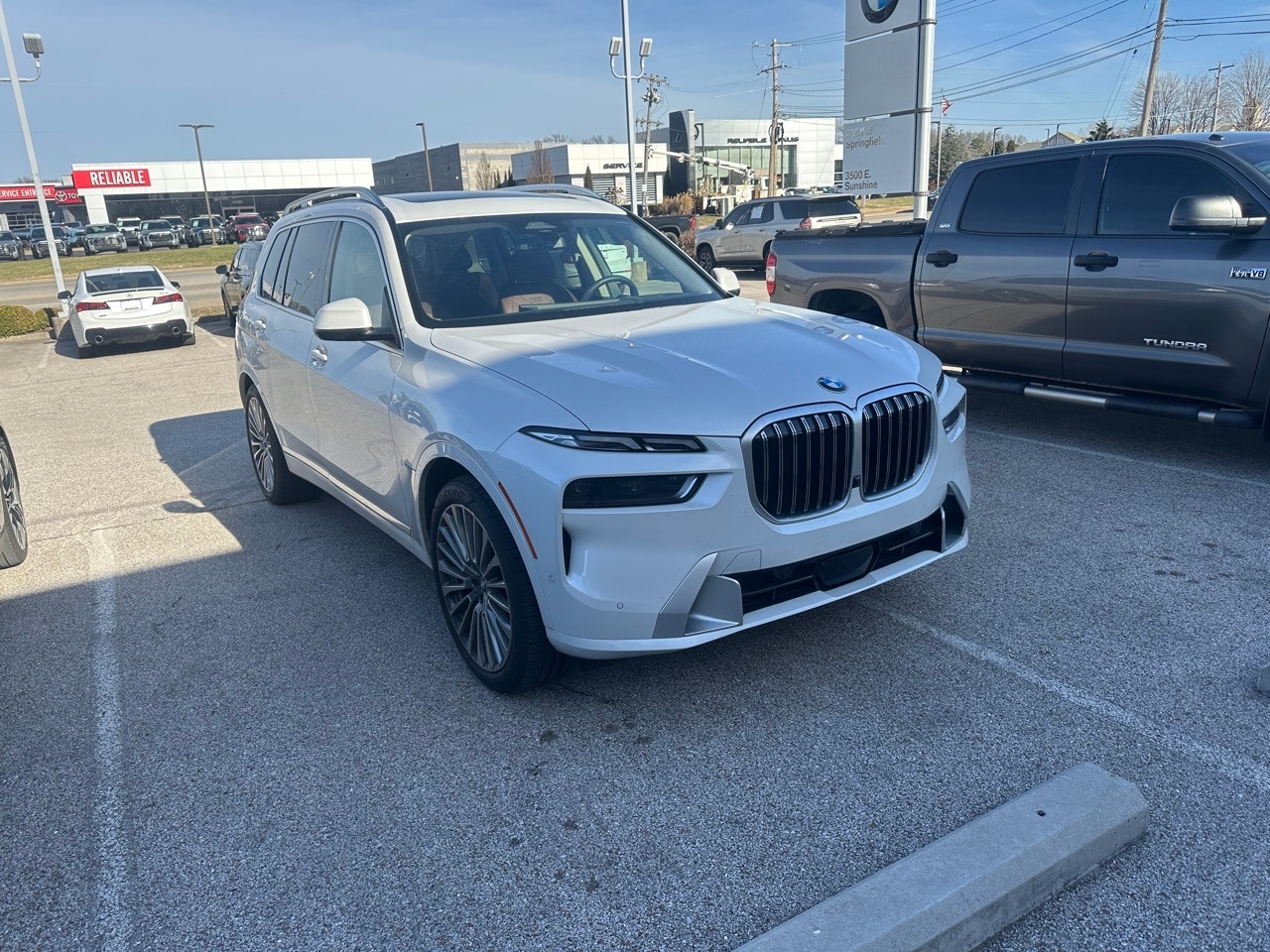 2025 BMW X7 40i's photo
