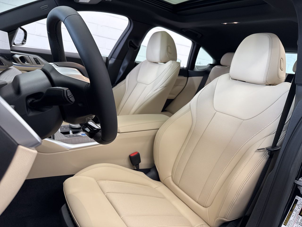 2025 BMW i4 40 - Photo 15