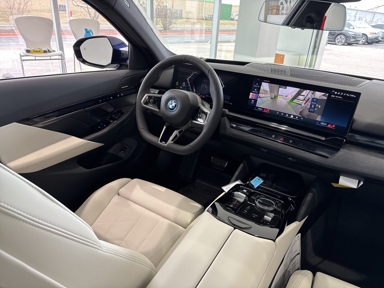 2026 BMW 5 Series 550e - Photo 48