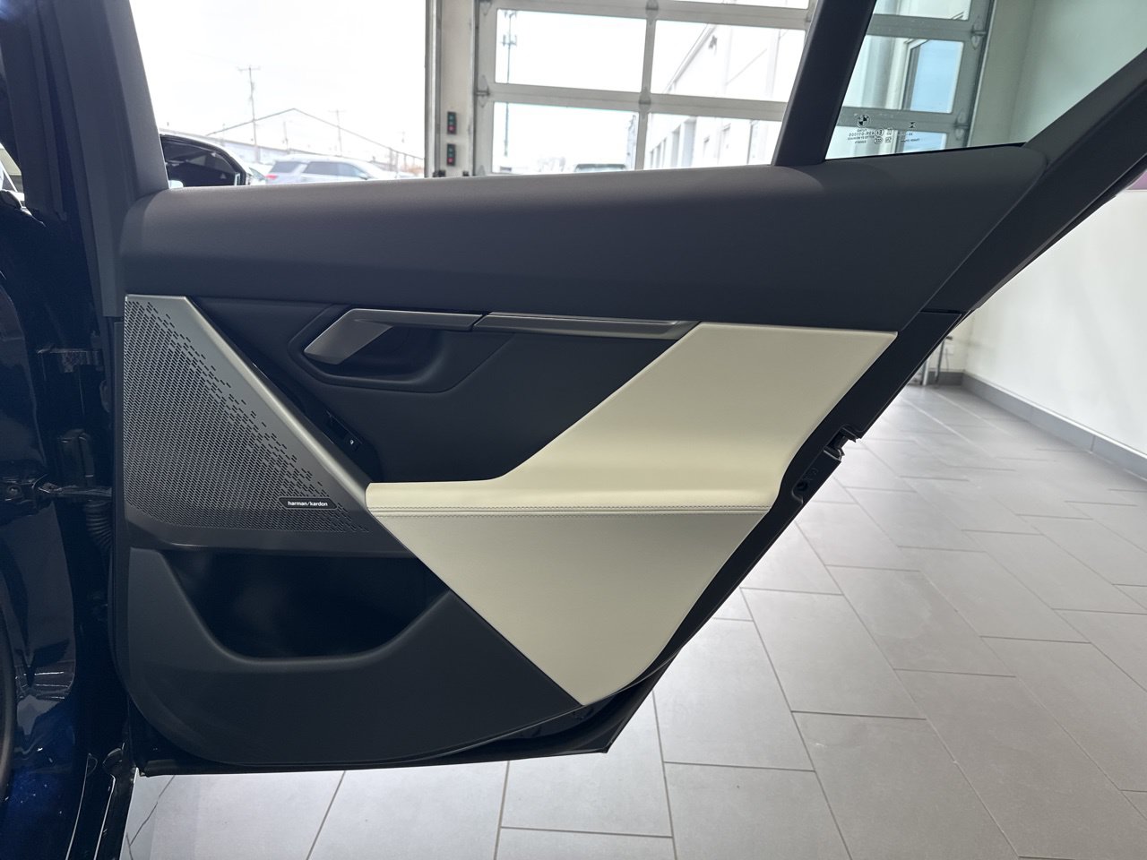 2026 BMW 5 Series 550e - Photo 51