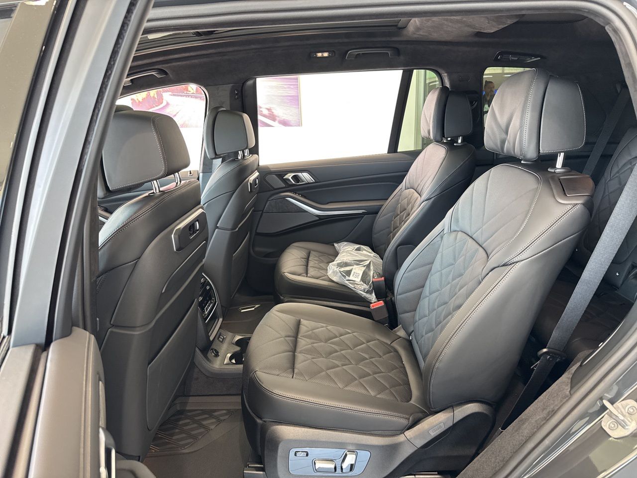 2026 BMW X7 40i - Photo 44