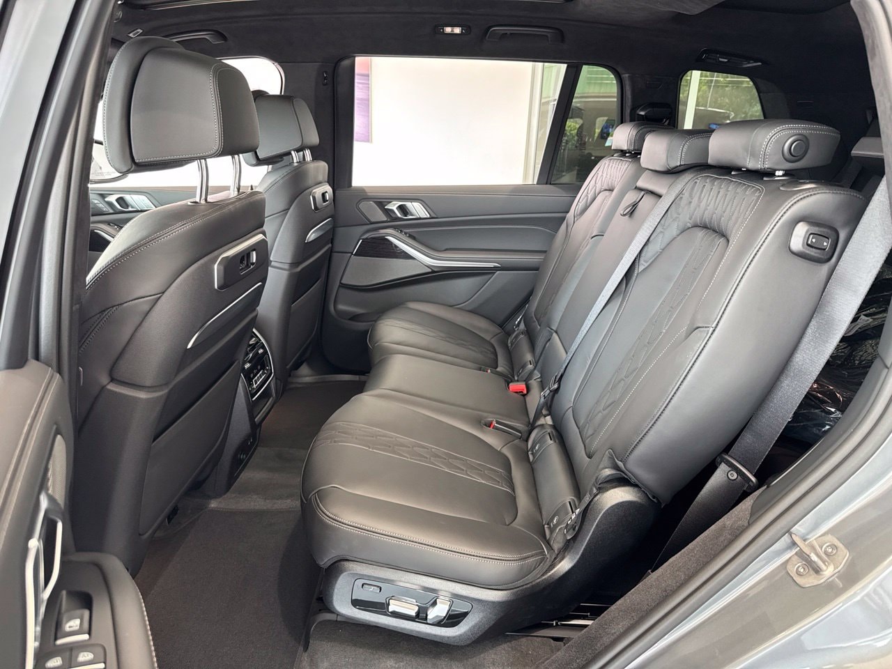 2026 BMW X7 40i - Photo 41