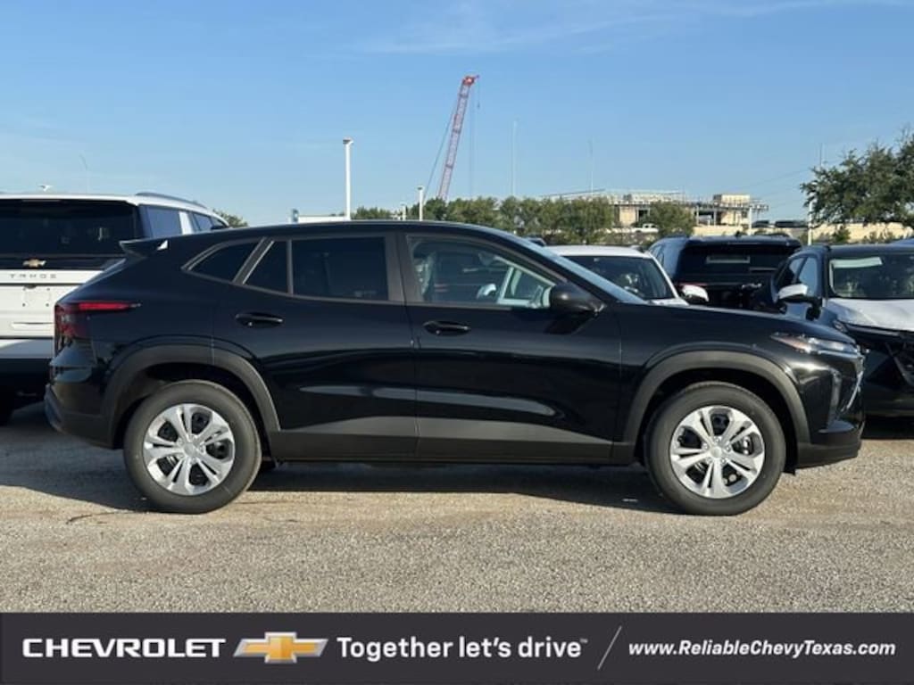 New 2026 Chevrolet Trax LS SUV
