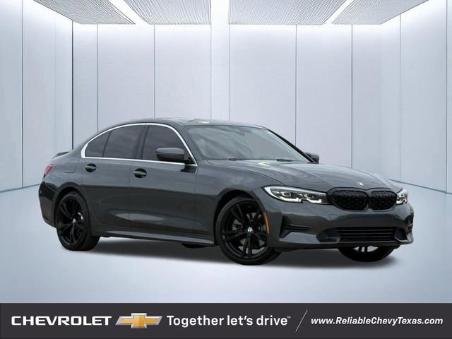 2021 BMW 3 Series 330i Sedan's photo