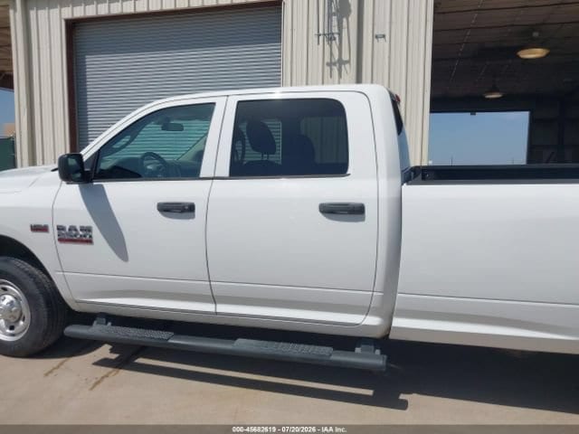 Used 2018  Ram Tradesman image 12