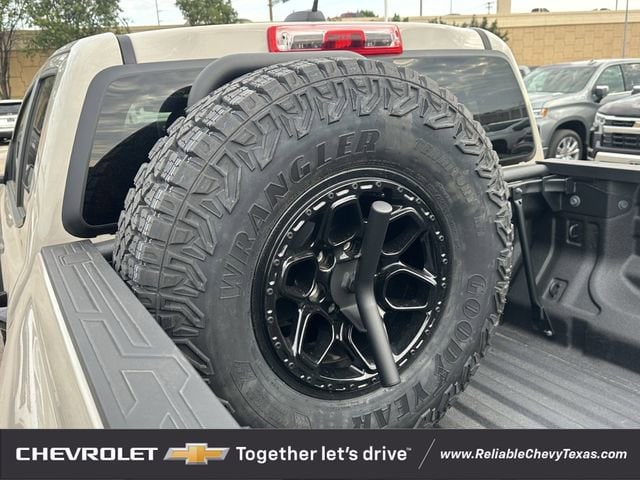 2026 Chevrolet Colorado ZR2 - Photo 12