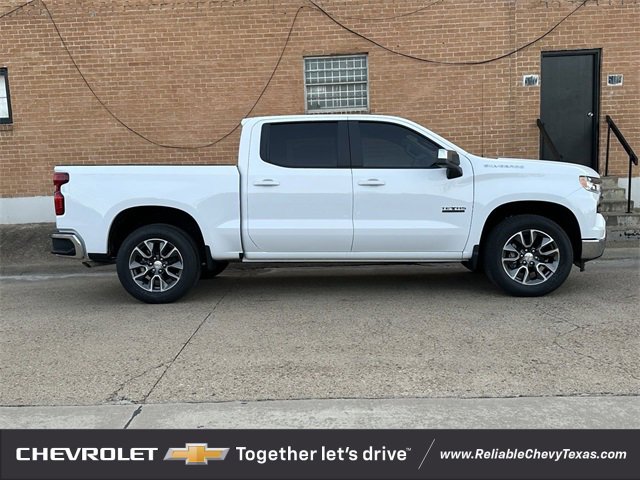 2025 Chevrolet Silverado 1500 LT photo 3
