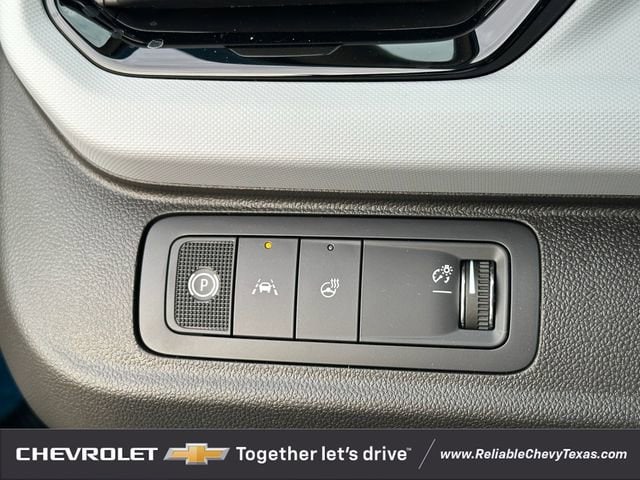 2027 Chevrolet Bolt LT - Photo 20