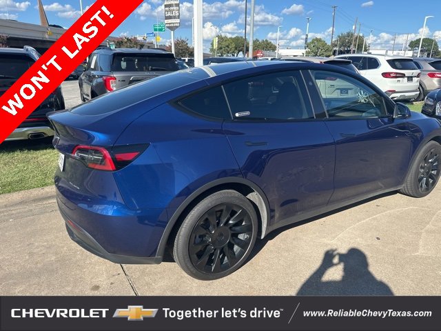 2025 Tesla Model Y Long Range photo 4