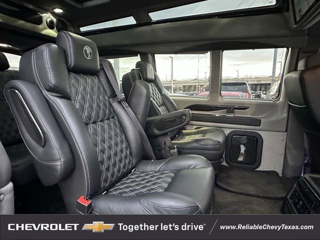 2025 Chevrolet Express Cargo Work Van - Photo 28