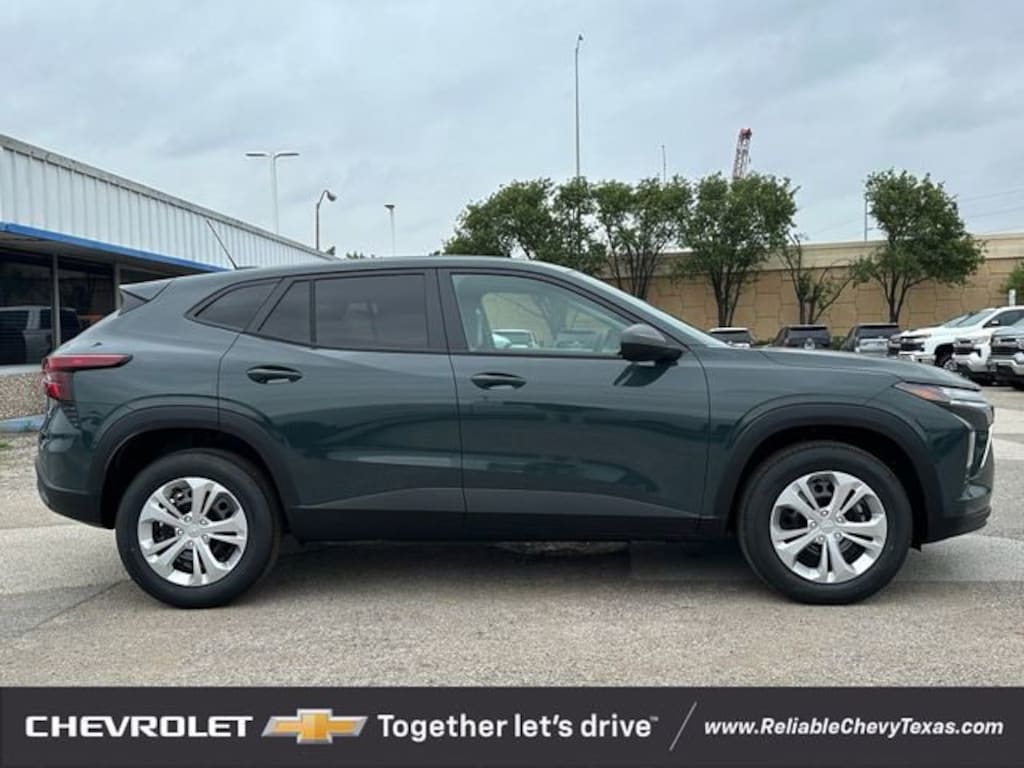New 2026 Chevrolet Trax LS SUV