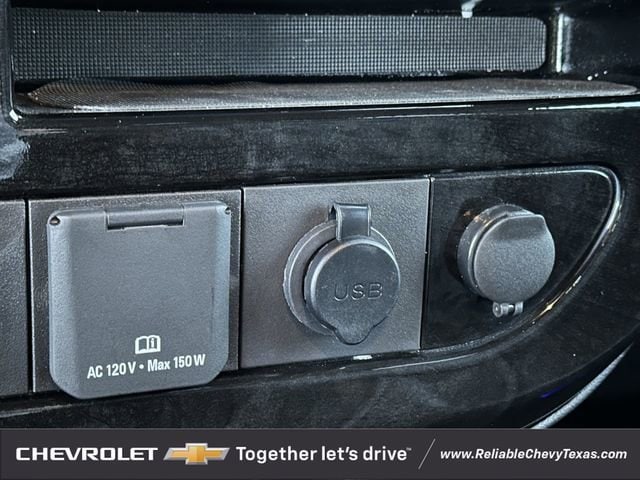 2025 Chevrolet Express Cargo Work Van - Photo 21