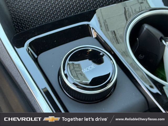 2027 Chevrolet Equinox LT - Photo 17