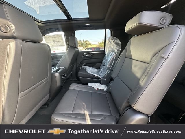 2026 Chevrolet Suburban LT - Photo 28