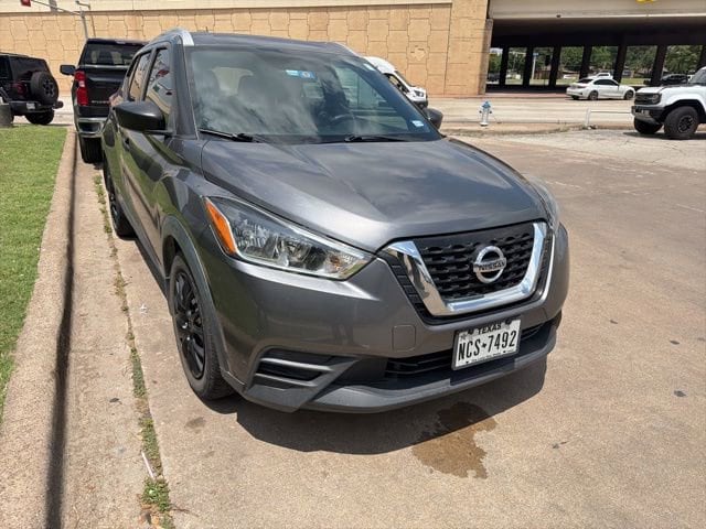 2018 Nissan Kicks 1.6 S's photo