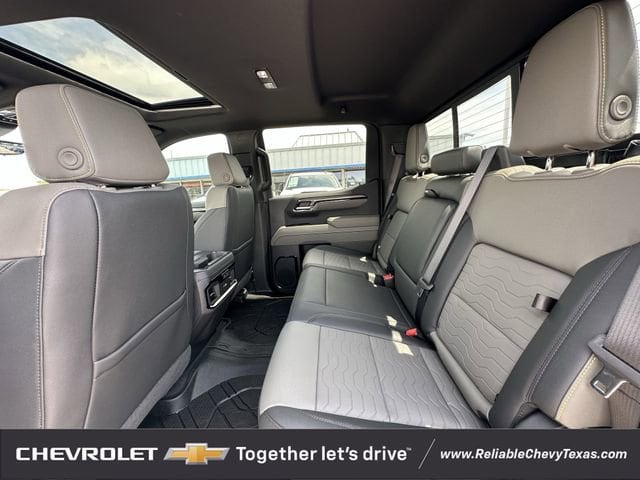 2026 Chevrolet Silverado 1500 ZR2 - Photo 30