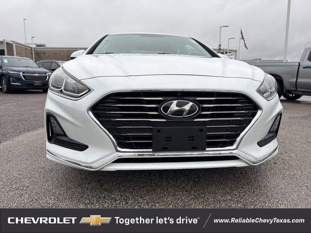2019 Hyundai Sonata Eco SE photo 2