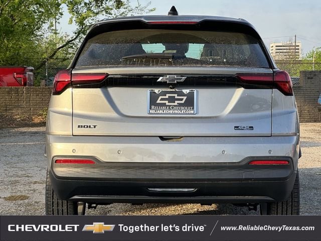 2027 Chevrolet Bolt LT - Photo 5