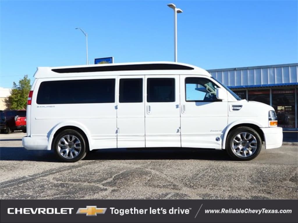 New 2025 Chevrolet Express Cargo 2500 WT Van