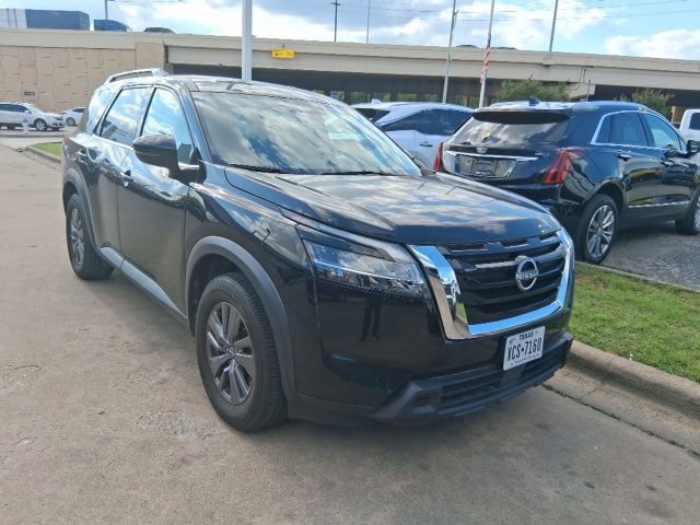 2022 Nissan Pathfinder SV 2WD's photo