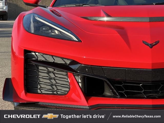 2027 Chevrolet Corvette 3LZ - Photo 8