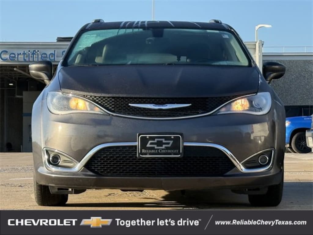 Used 2019 Chrysler Pacifica Touring L Van Passenger Van