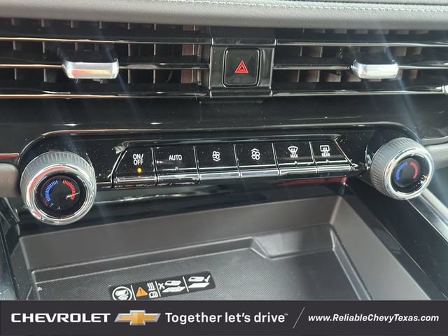 2026 Chevrolet Suburban LT - Photo 18
